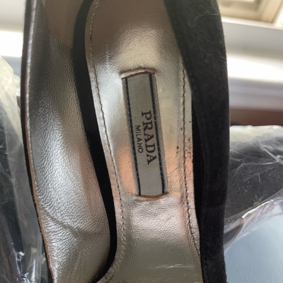 PRADA Suede Pumps - black 37 worn twice - Picture 6 of 6
